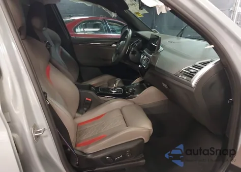 2024 BMW X3 M z USA, uszkodzony, nr VIN 5YM13EC06R9X18513